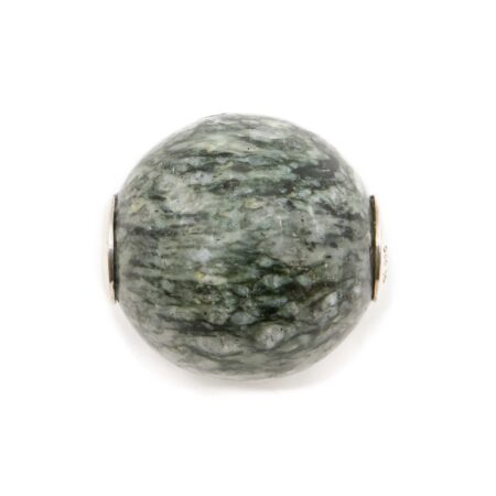 Kugel mit Loch aus grünem stein mit Silberteil